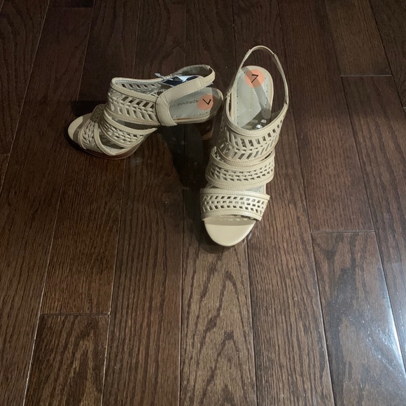 Adrienne vittadini - Picture 3 of 3